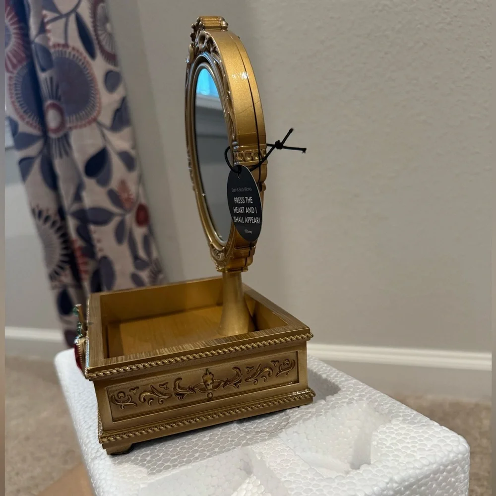 Bath and Bady works magic mirror Bady Care Tray Villians Disney